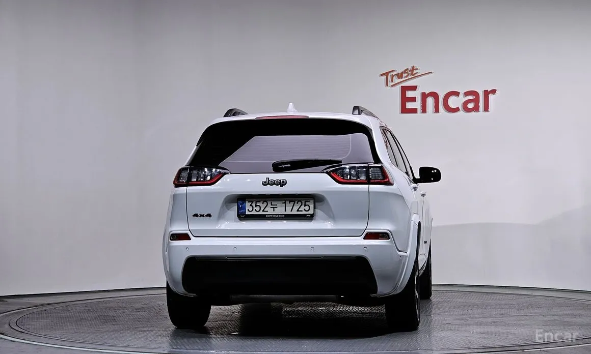 Фото 4 - Jeep Cherokee