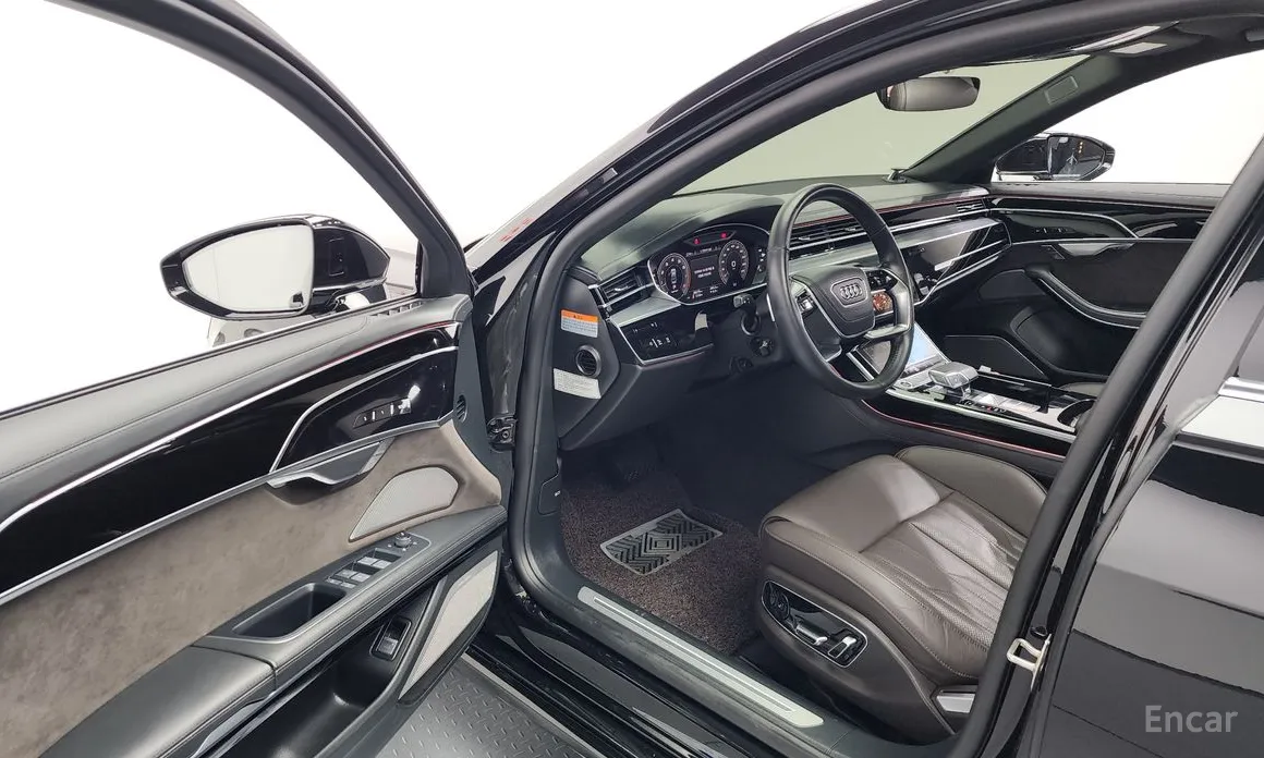 Фото 10 - Audi A8