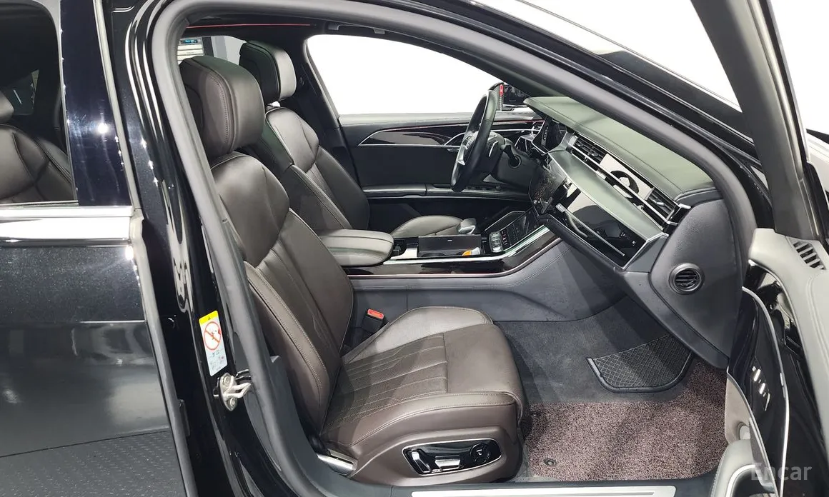 Фото 11 - Audi A8