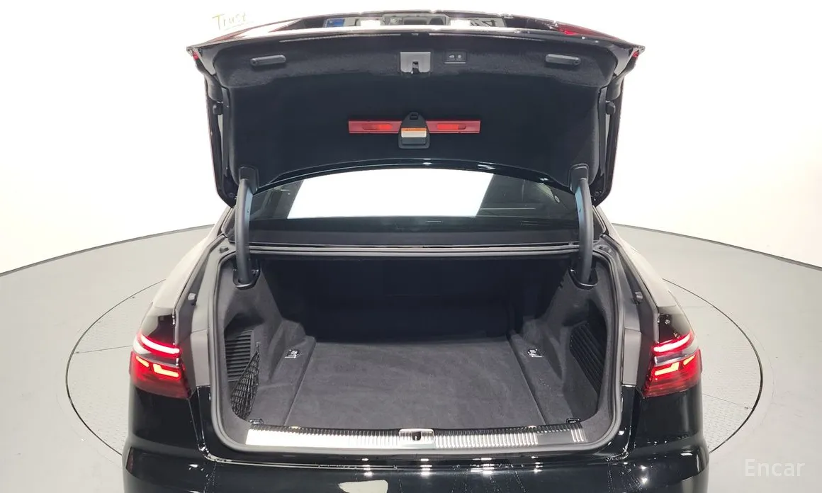 Фото 20 - Audi A8