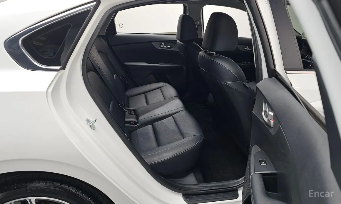 Фото 12 - Kia K3