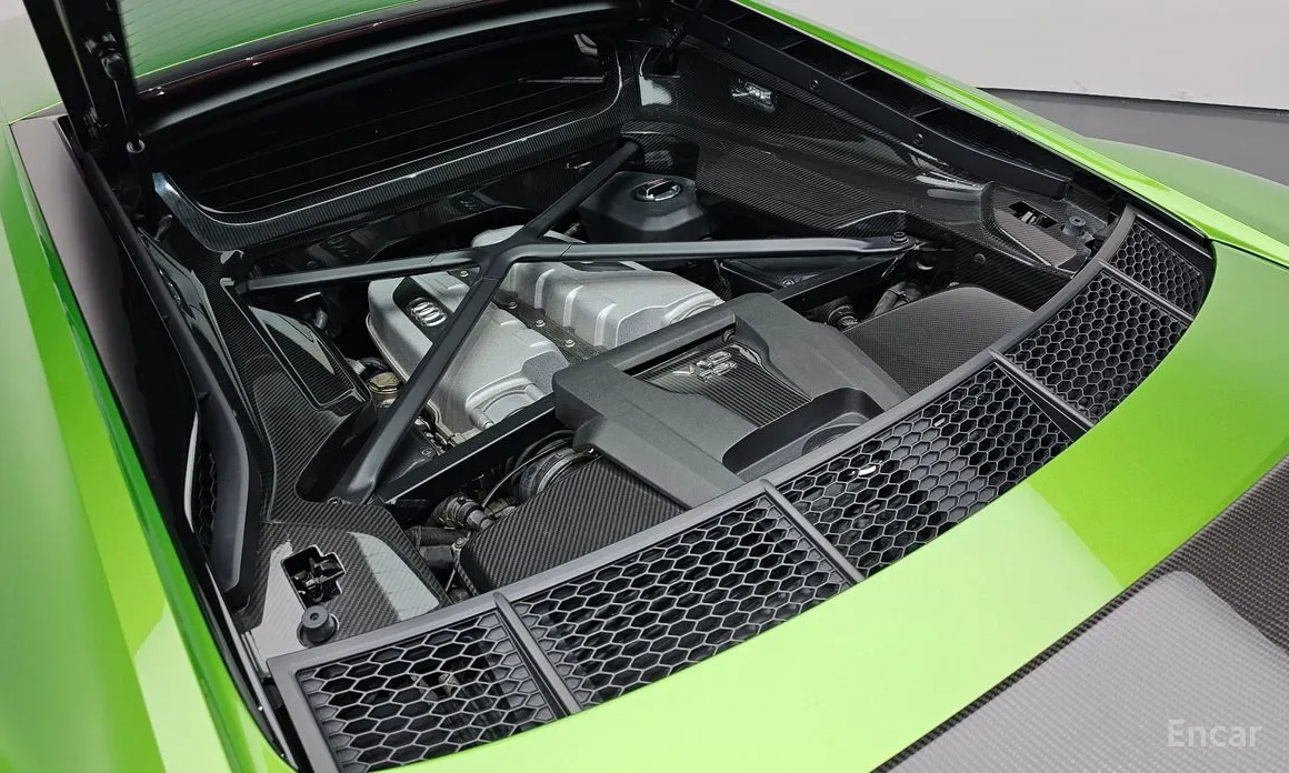 Фото 6 - Audi R8