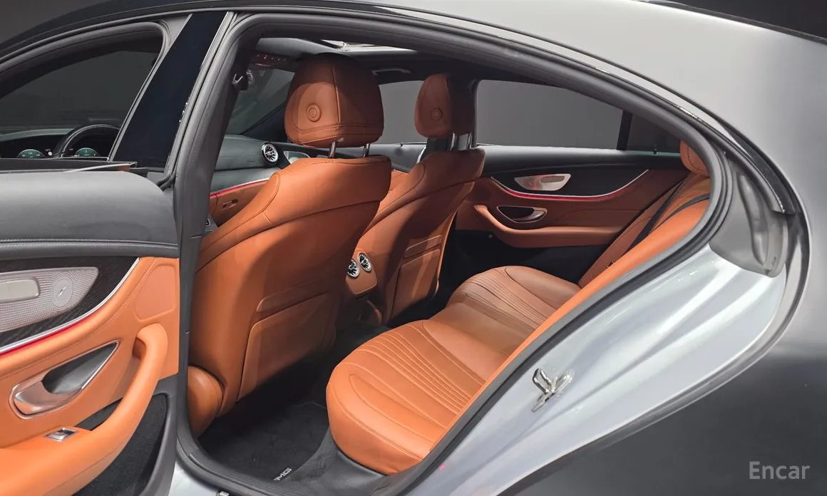 Фото 12 - Mercedes-Benz CLS-Class