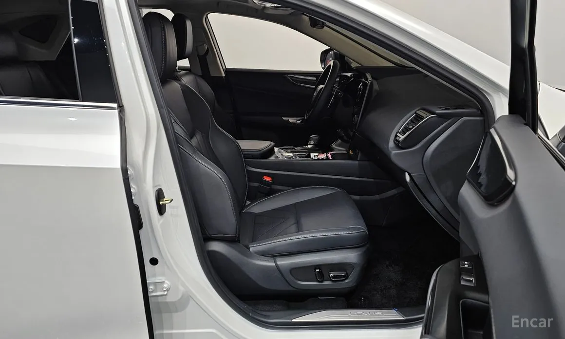 Фото 11 - Lexus NX