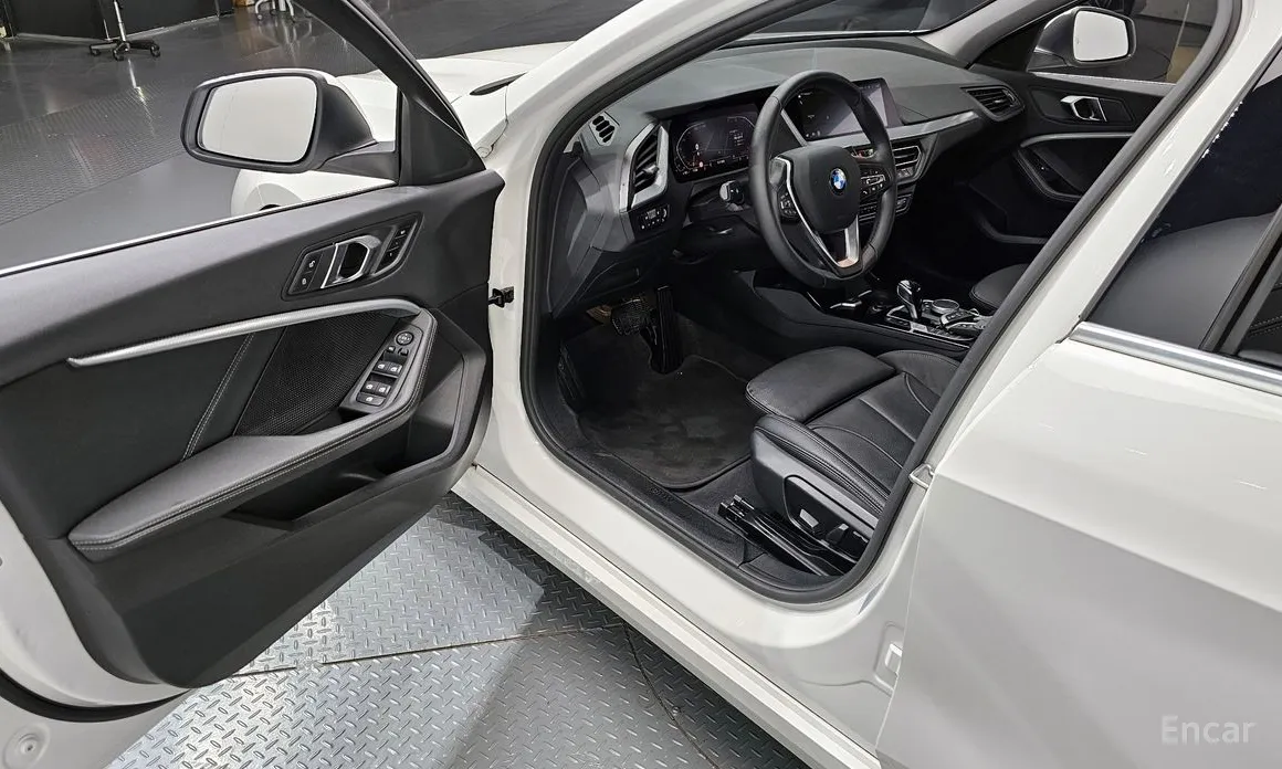 Фото 11 - BMW 1 Series