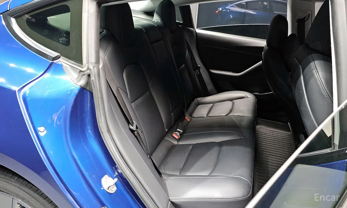 Фото 11 - Tesla Model 3