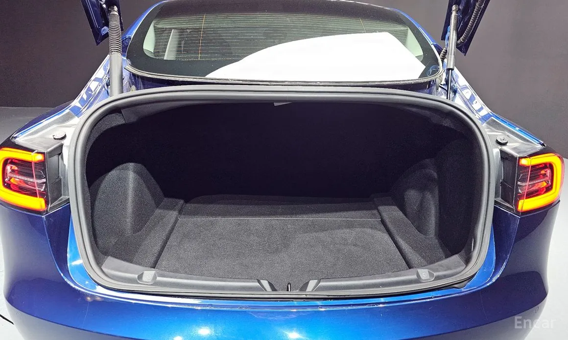 Фото 20 - Tesla Model 3