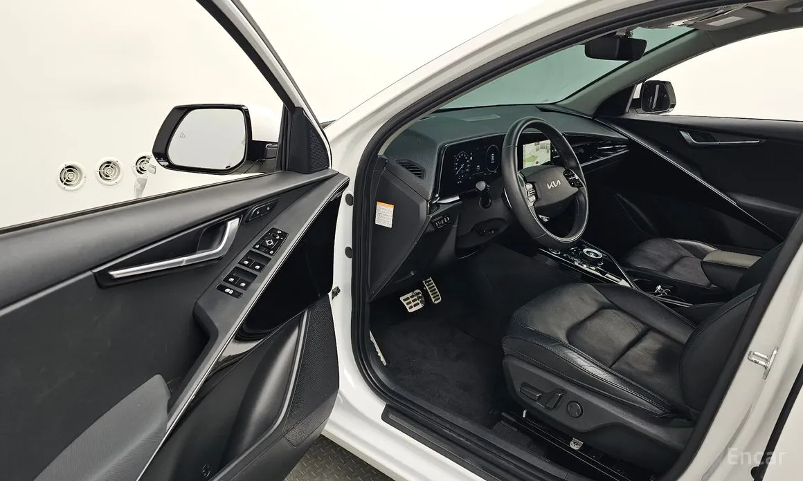 Фото 10 - Kia Niro