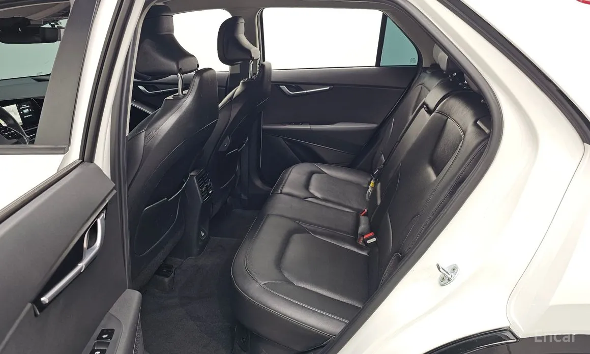 Фото 12 - Kia Niro