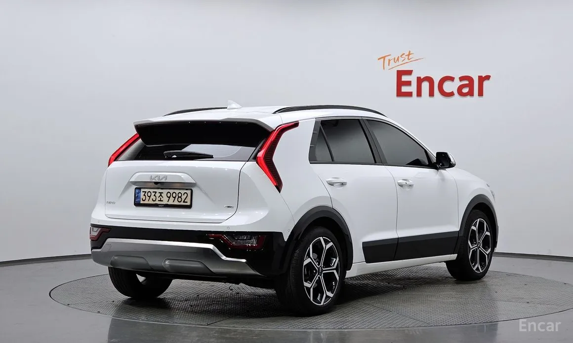 Фото 2 - Kia Niro