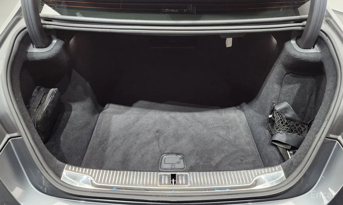 Фото 20 - Mercedes-Benz S-Class