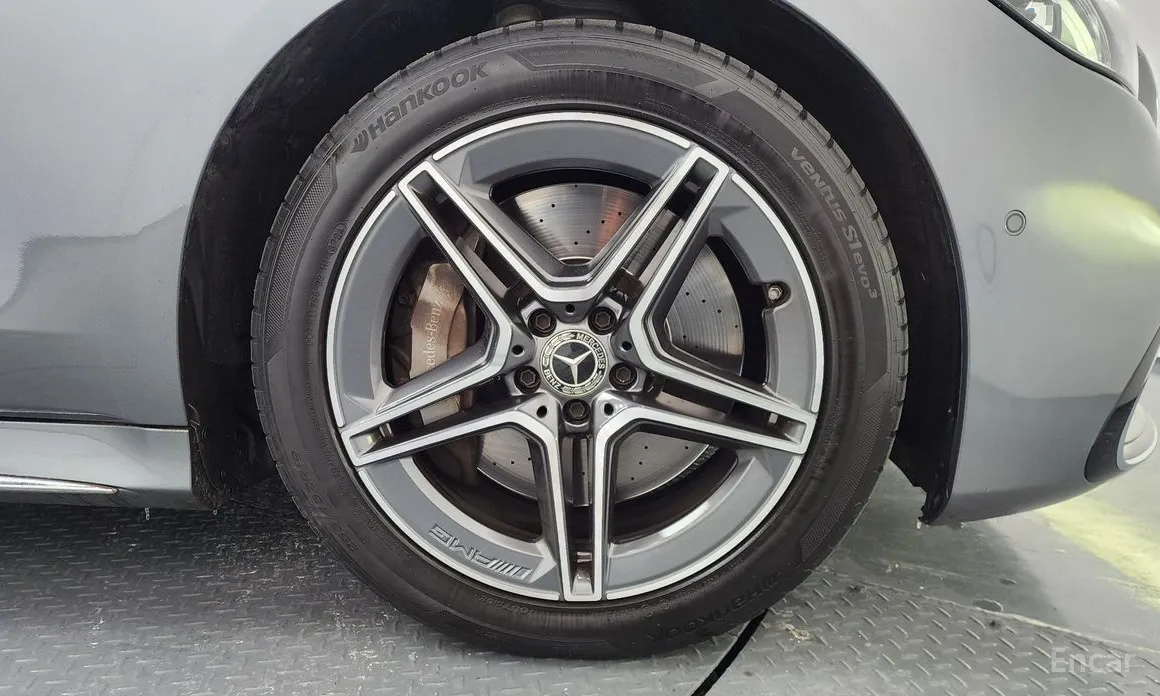 Фото 5 - Mercedes-Benz S-Class