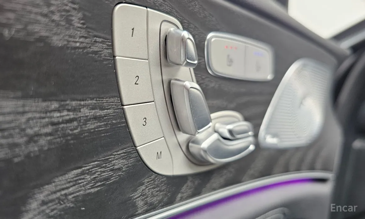 Фото 18 - Mercedes-Benz CLS-Class