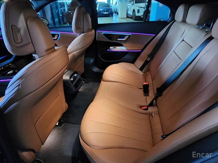 Фото 7 - Mercedes-Benz E-Class