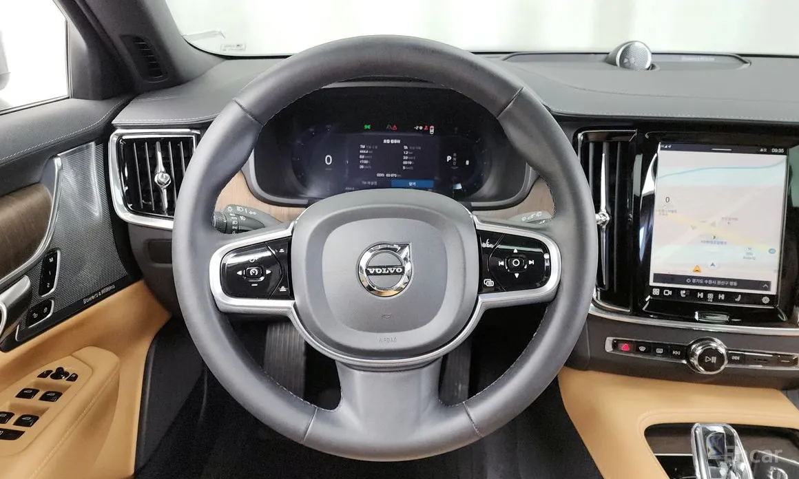 Фото 13 - Volvo V90