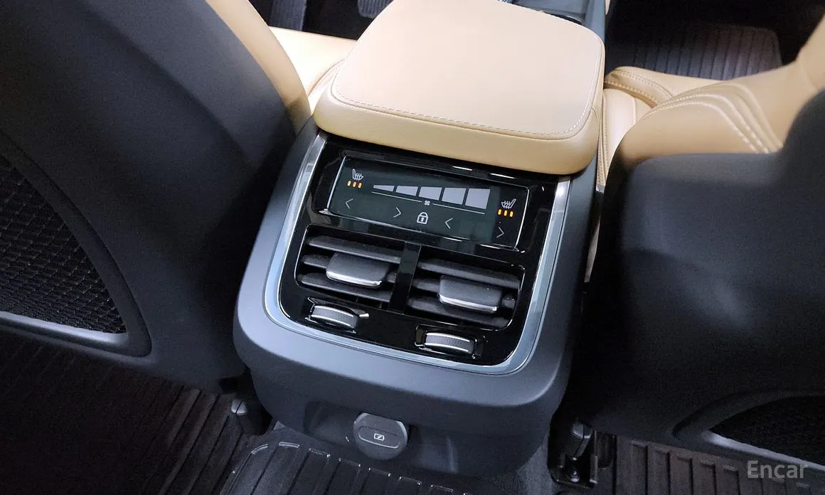 Фото 19 - Volvo V90