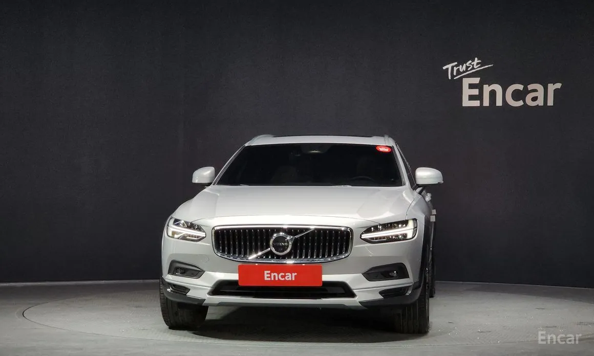 Фото 3 - Volvo V90