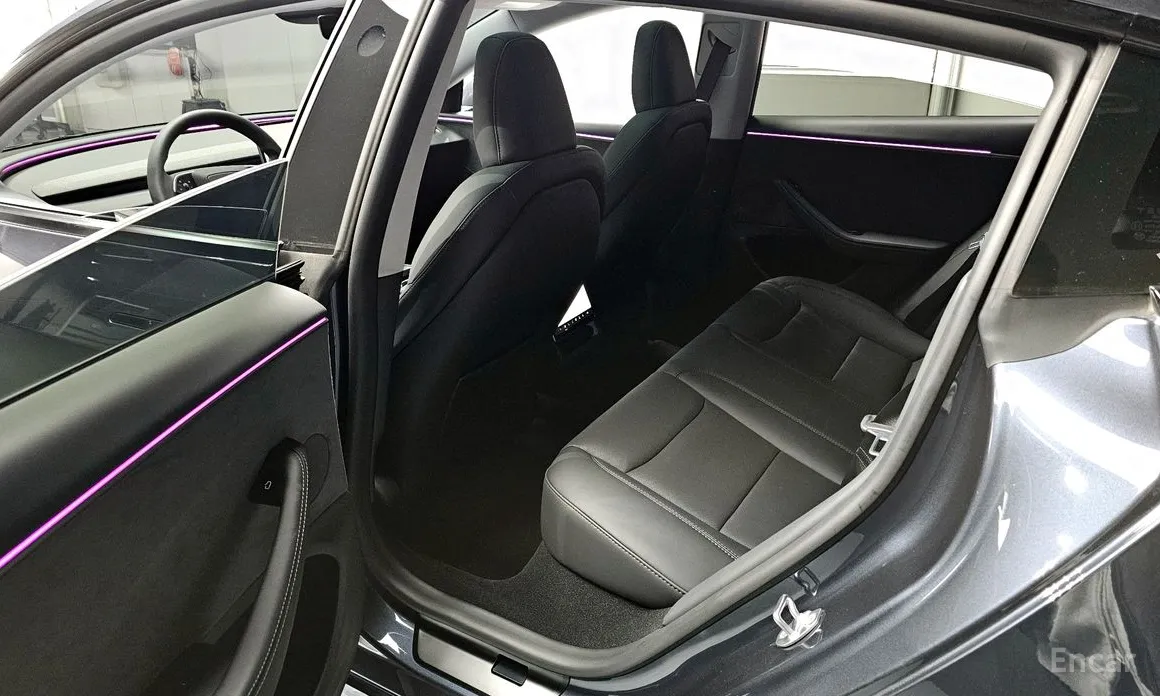 Фото 11 - Tesla Model 3