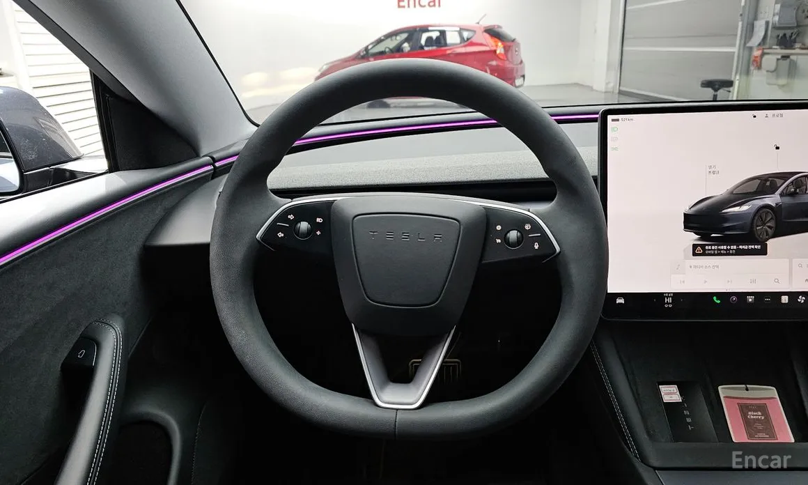 Фото 13 - Tesla Model 3