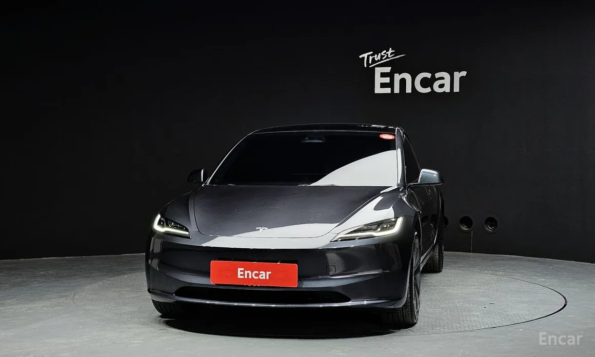 Фото 3 - Tesla Model 3