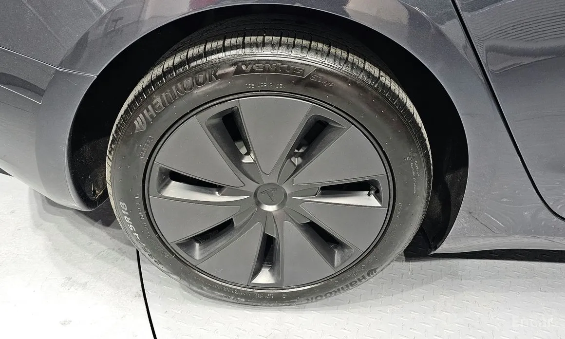 Фото 5 - Tesla Model 3