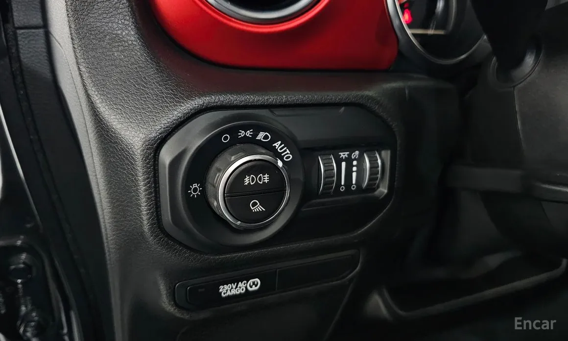 Фото 14 - Jeep Gladiator