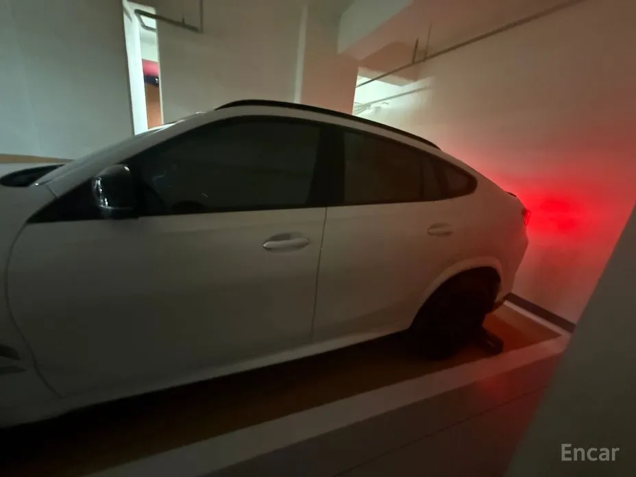 Фото 4 - BMW X6 M