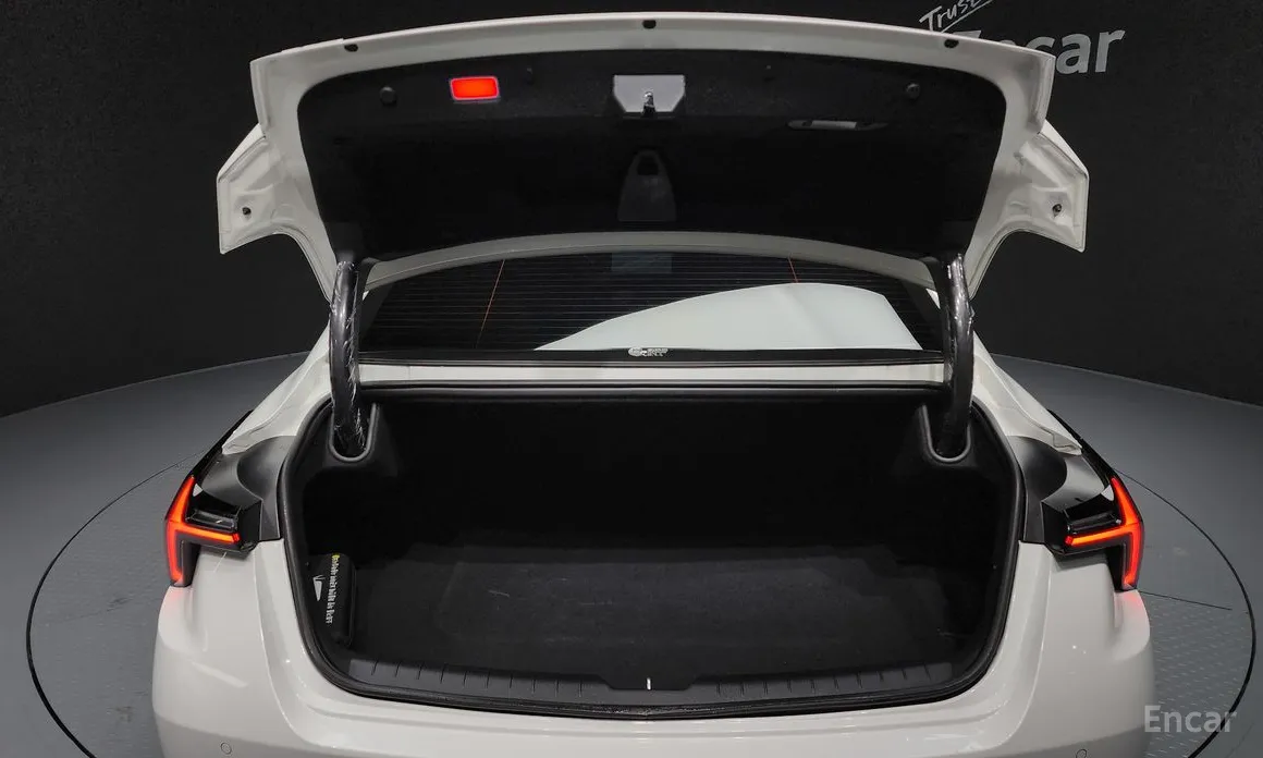 Фото 20 - Kia K8