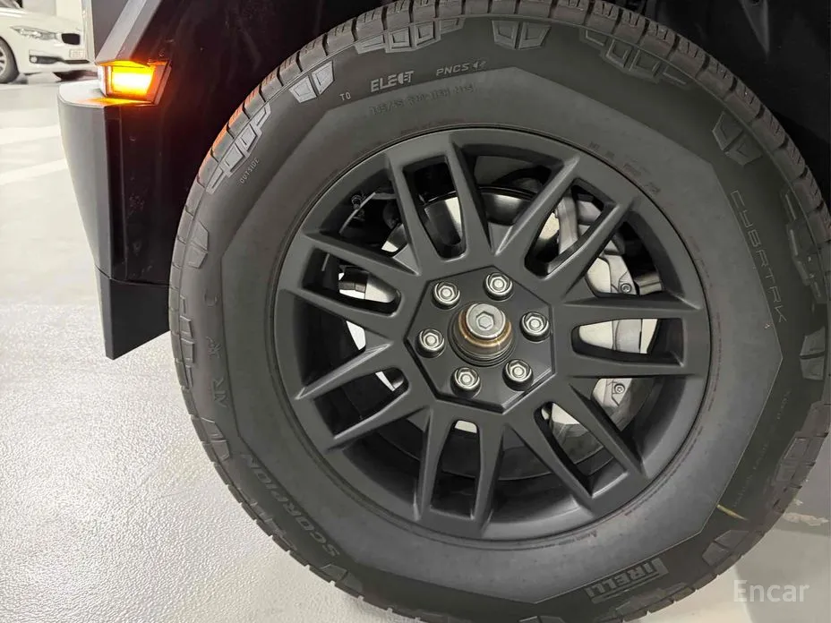 Фото 4 - Tesla Cybertruck