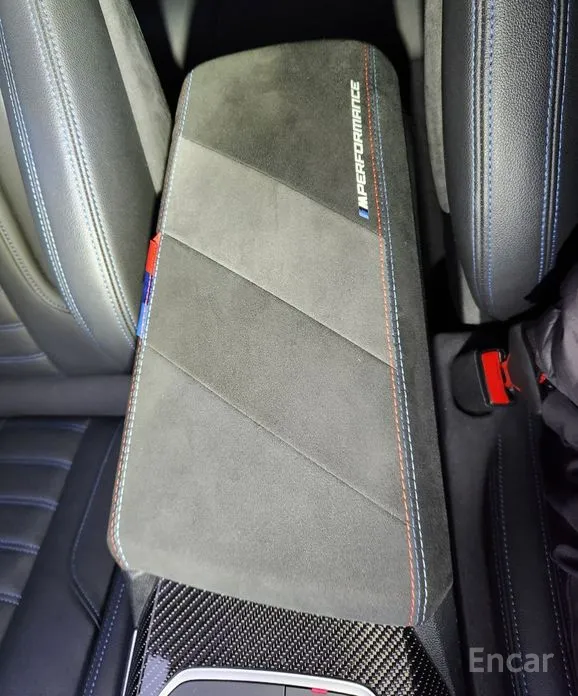 Фото 12 - BMW i4