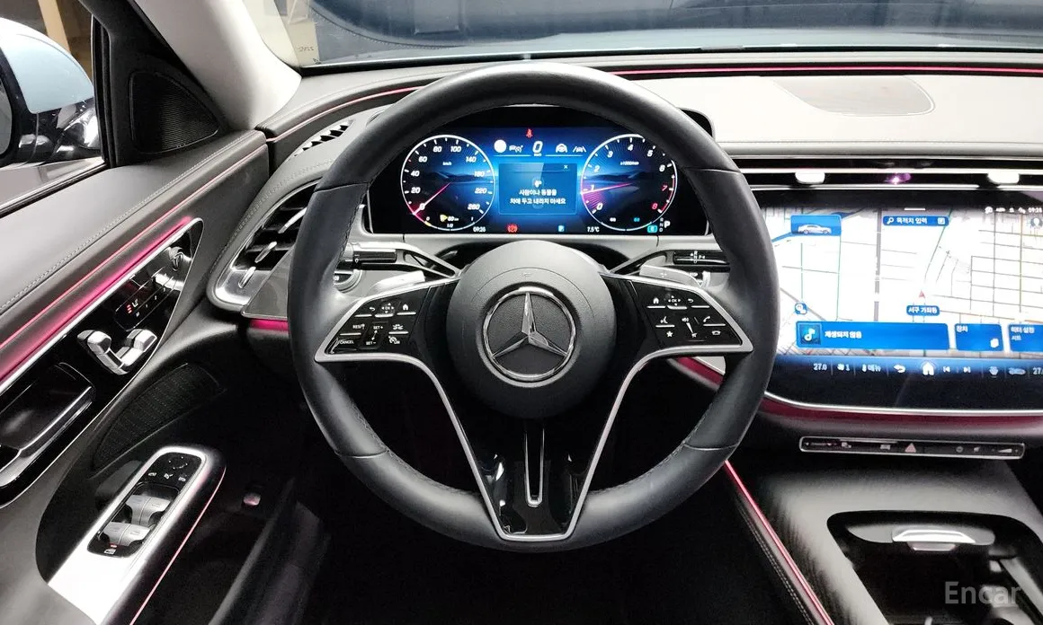 Фото 13 - Mercedes-Benz E-Class