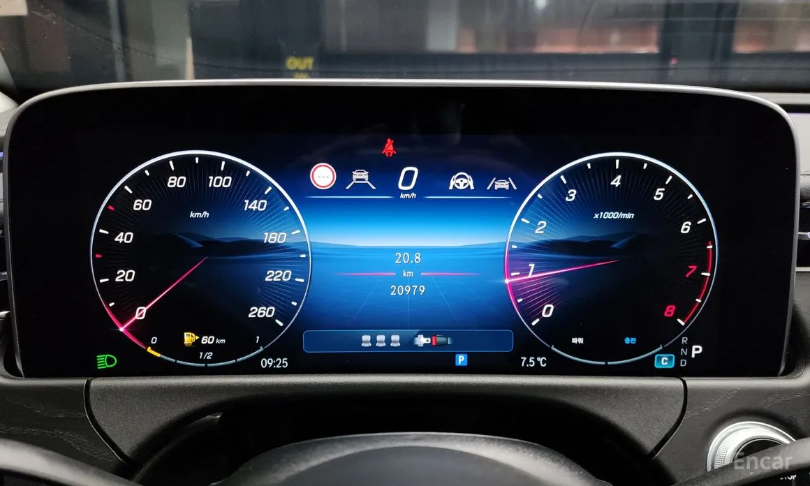 Фото 8 - Mercedes-Benz E-Class