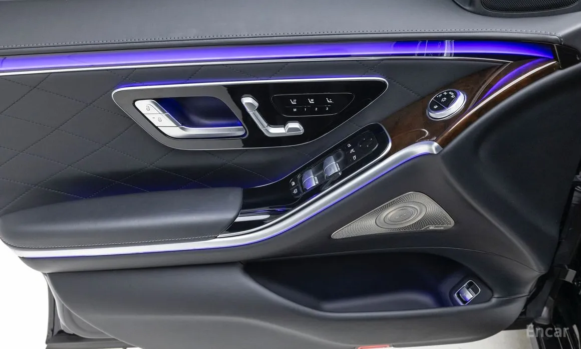 Фото 15 - Mercedes-Benz S-Class