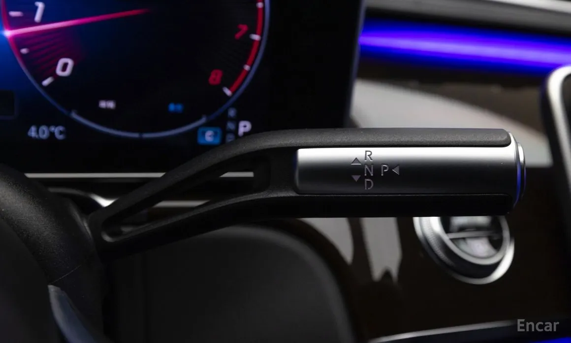 Фото 19 - Mercedes-Benz S-Class