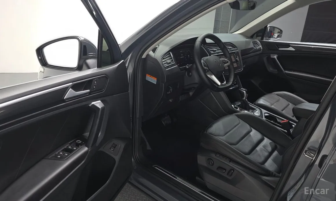 Фото 11 - Volkswagen Tiguan