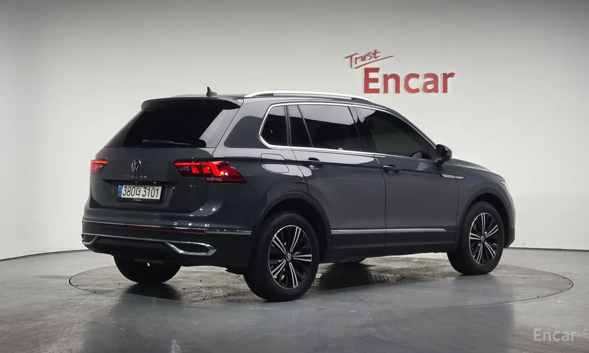 Фото 2 - Volkswagen Tiguan