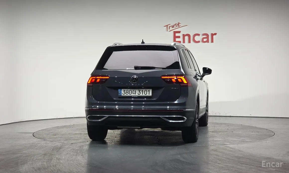 Фото 4 - Volkswagen Tiguan