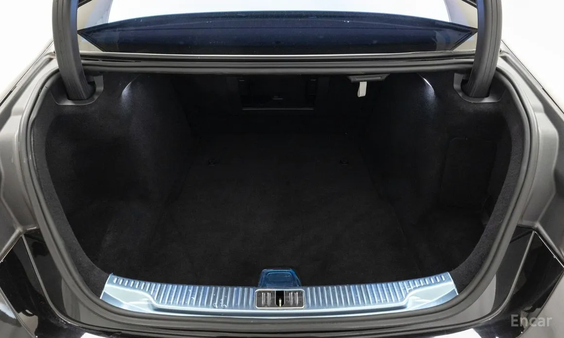 Фото 11 - Mercedes-Benz S-Class