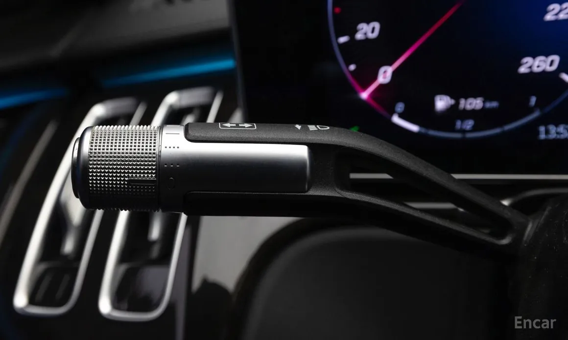 Фото 18 - Mercedes-Benz S-Class