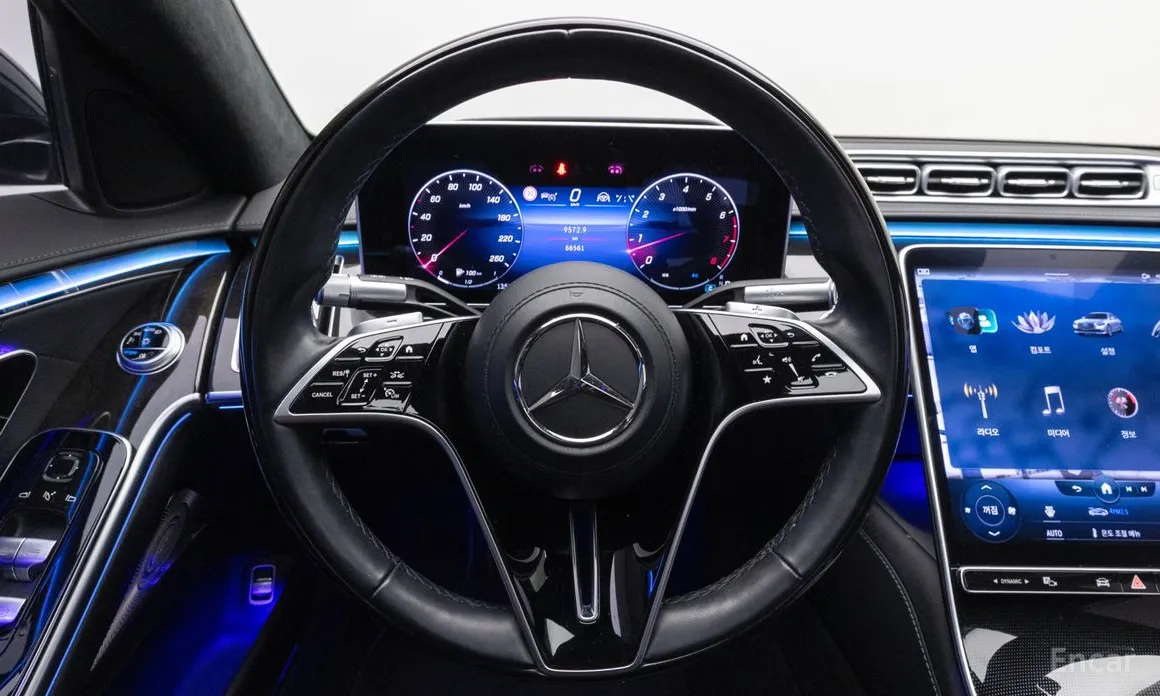 Фото 20 - Mercedes-Benz S-Class