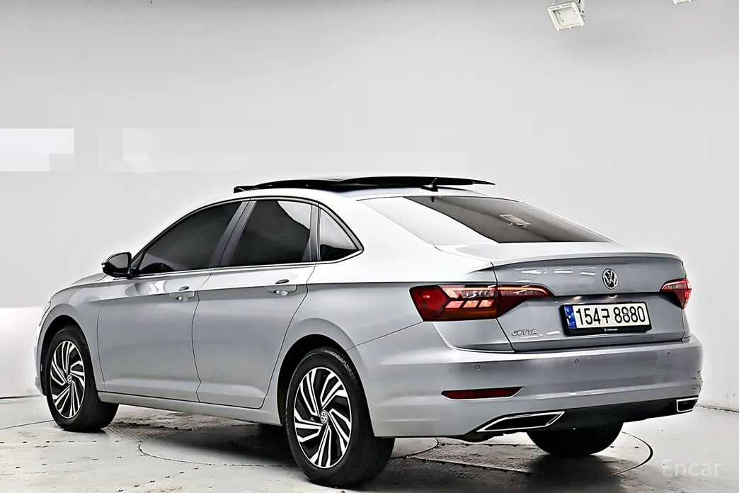 Фото 2 - Volkswagen Jetta