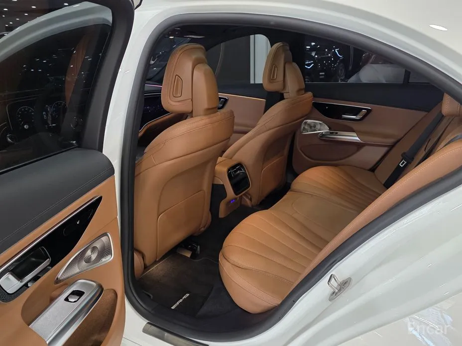 Фото 12 - Mercedes-Benz E-Class