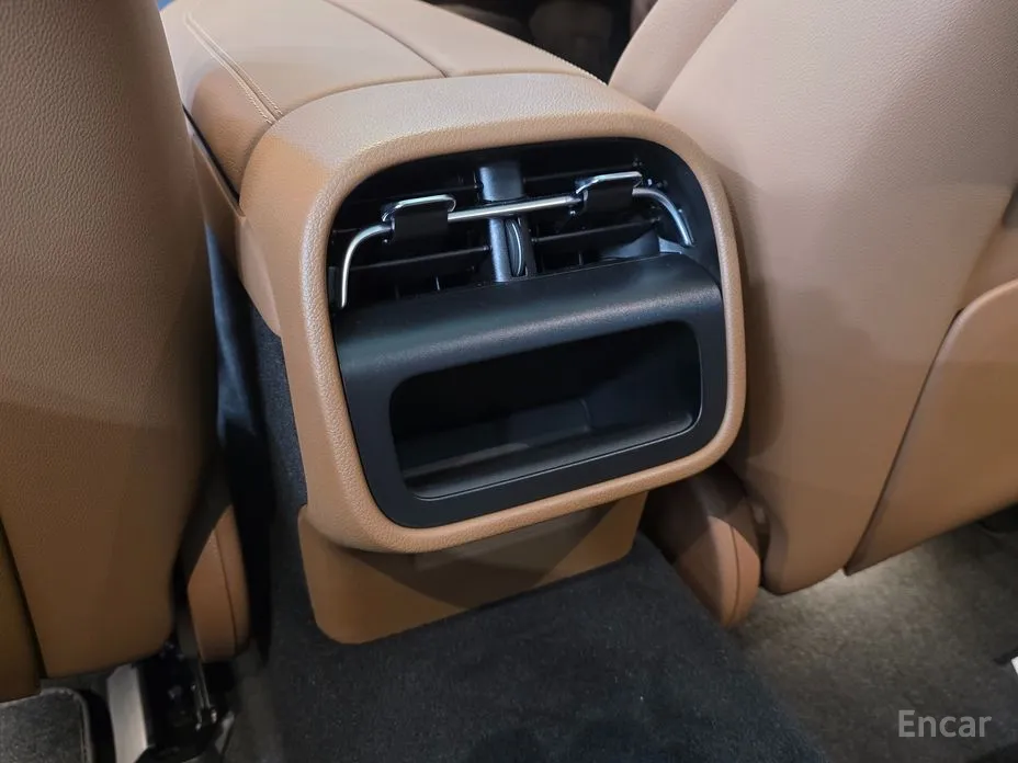 Фото 13 - Mercedes-Benz E-Class