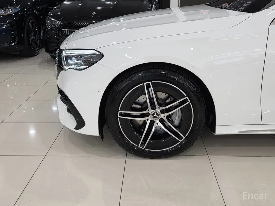 Фото 5 - Mercedes-Benz E-Class