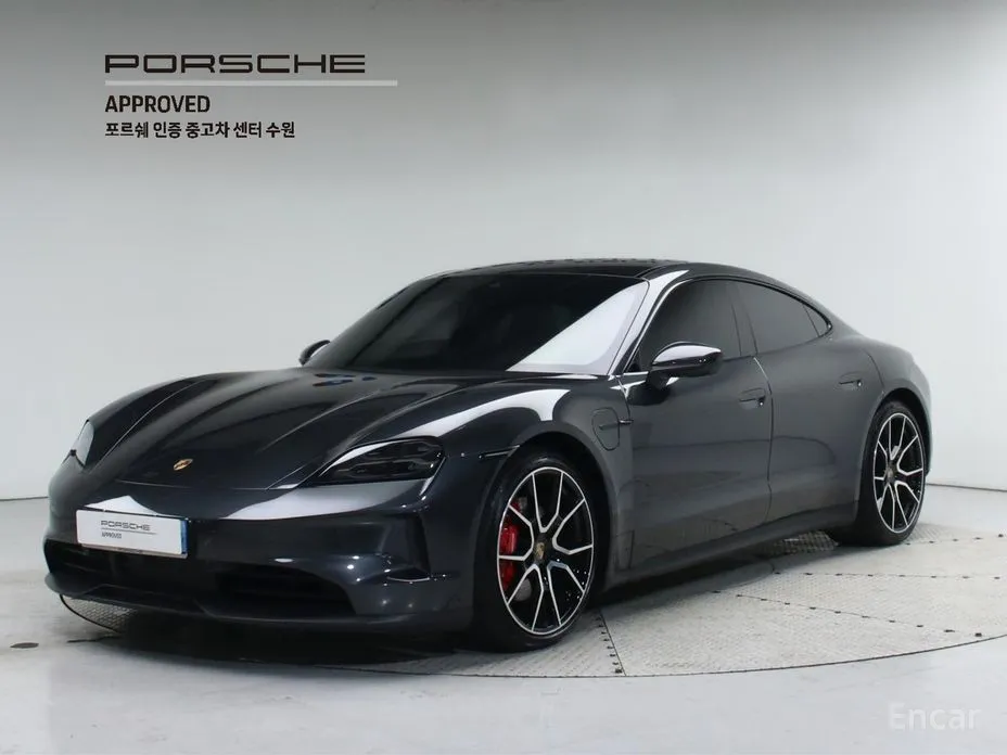 Фото 1 - Porsche Taycan