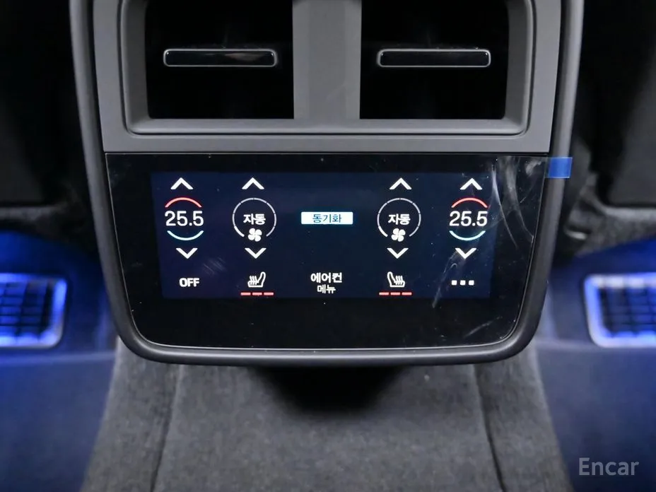 Фото 16 - Porsche Taycan