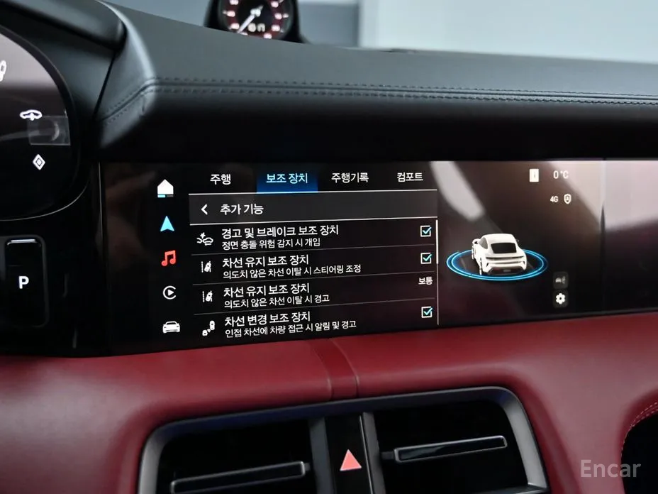 Фото 17 - Porsche Taycan