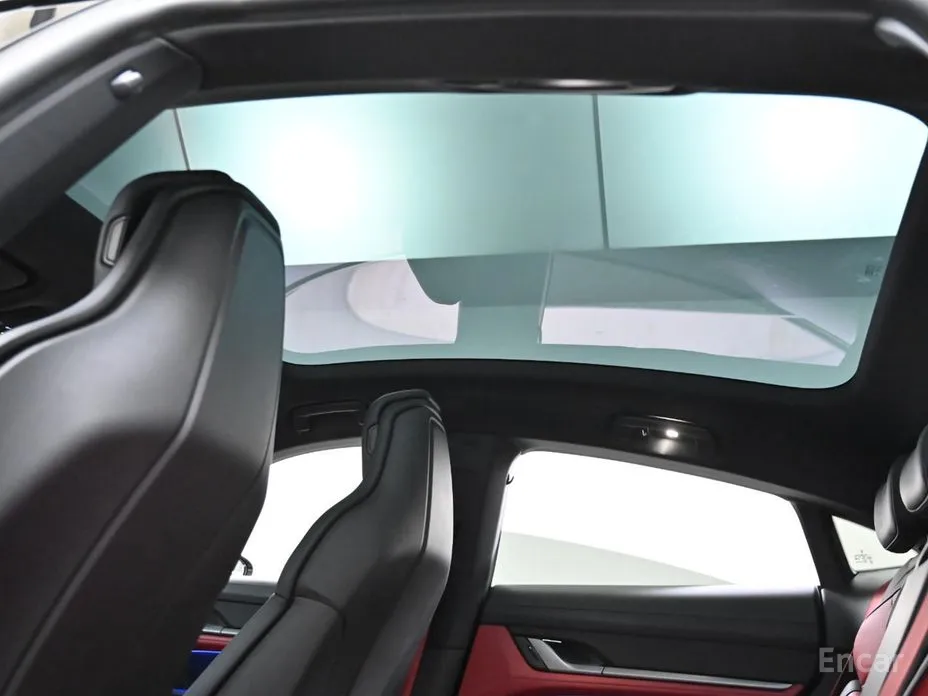 Фото 19 - Porsche Taycan