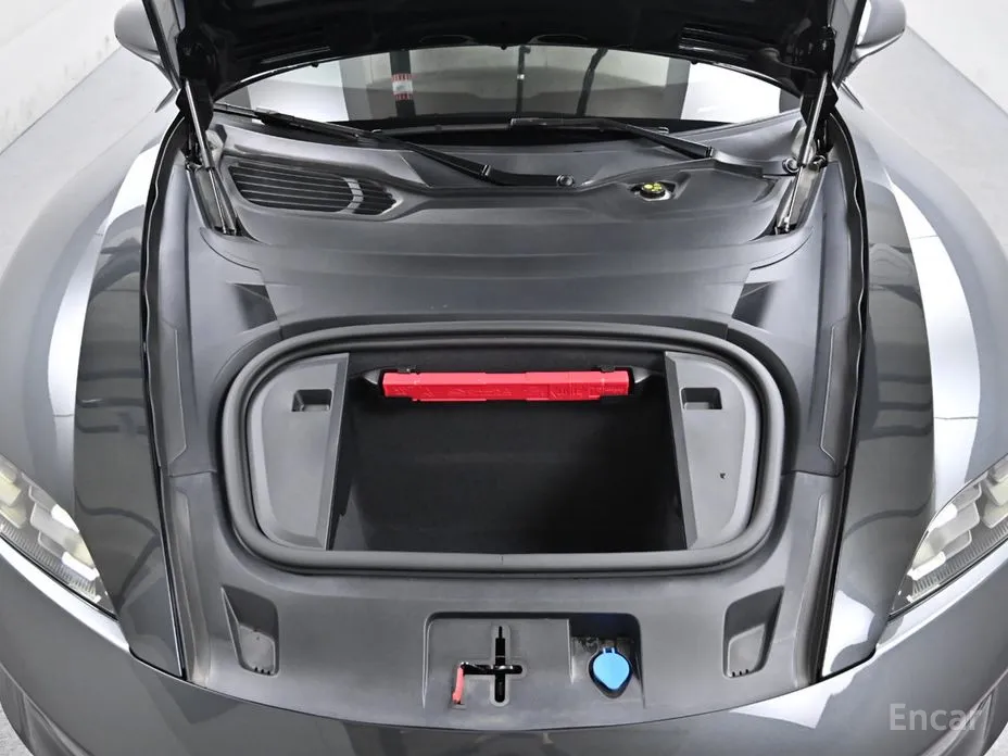 Фото 6 - Porsche Taycan