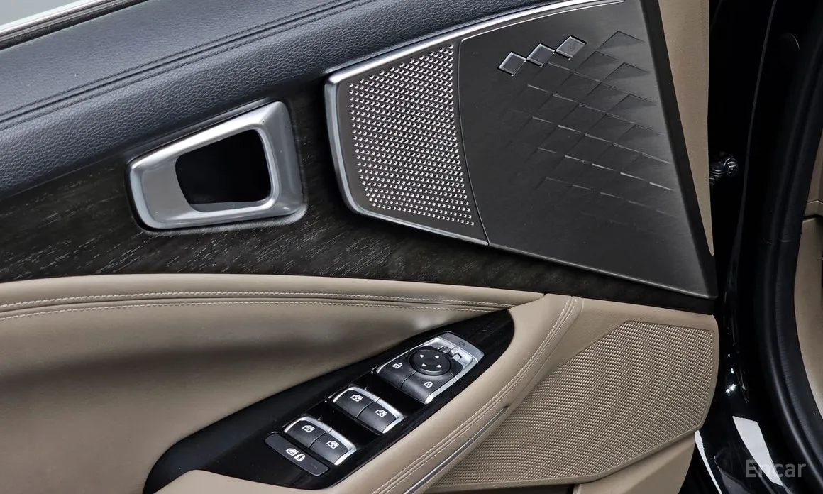 Фото 15 - Kia K8